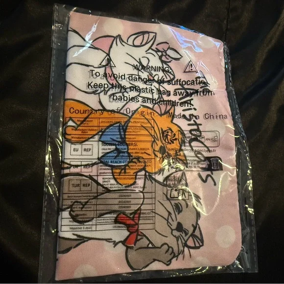 The Aristocats Makeup Bag - Picture 5 of 9